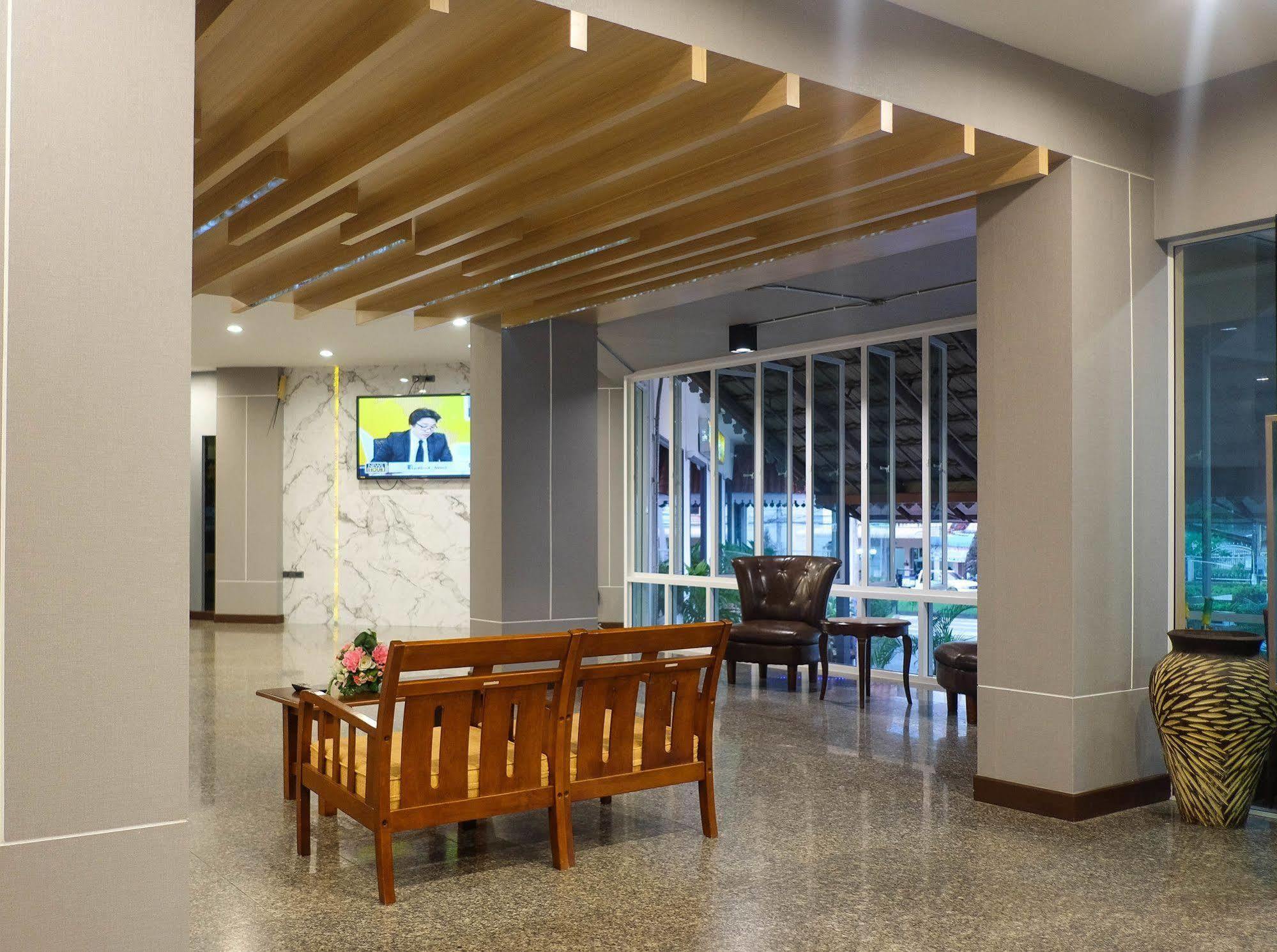 Krabi Royal Hotel Exterior photo